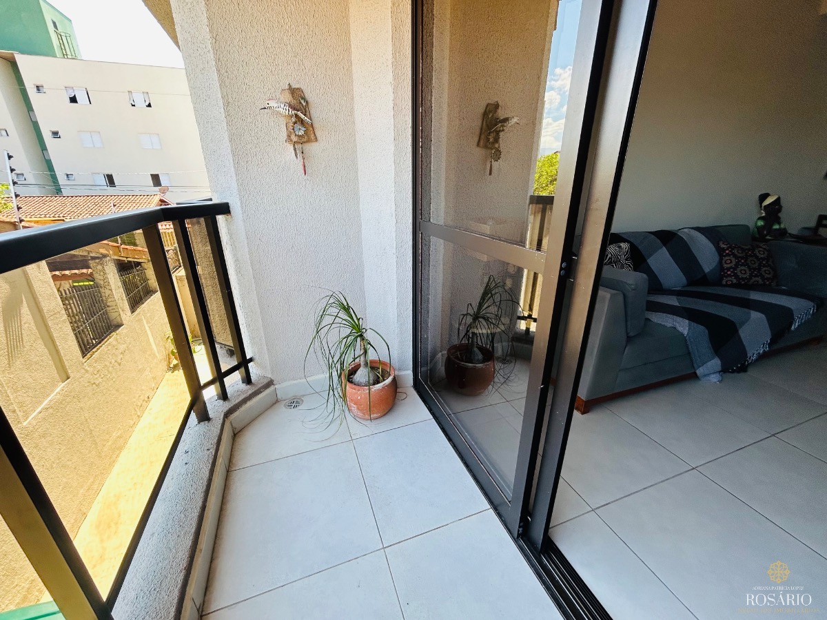 Apartamento à venda de 2 dormitórios no bairro de itaguá uba