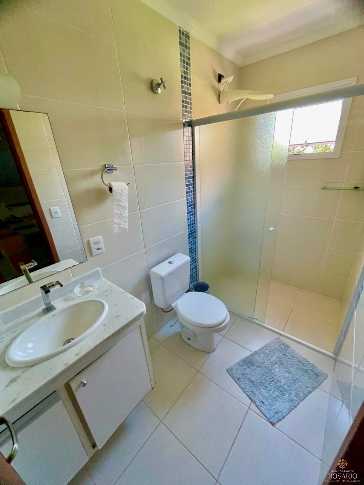 Casa com 04 suítes à venda nas toninhas