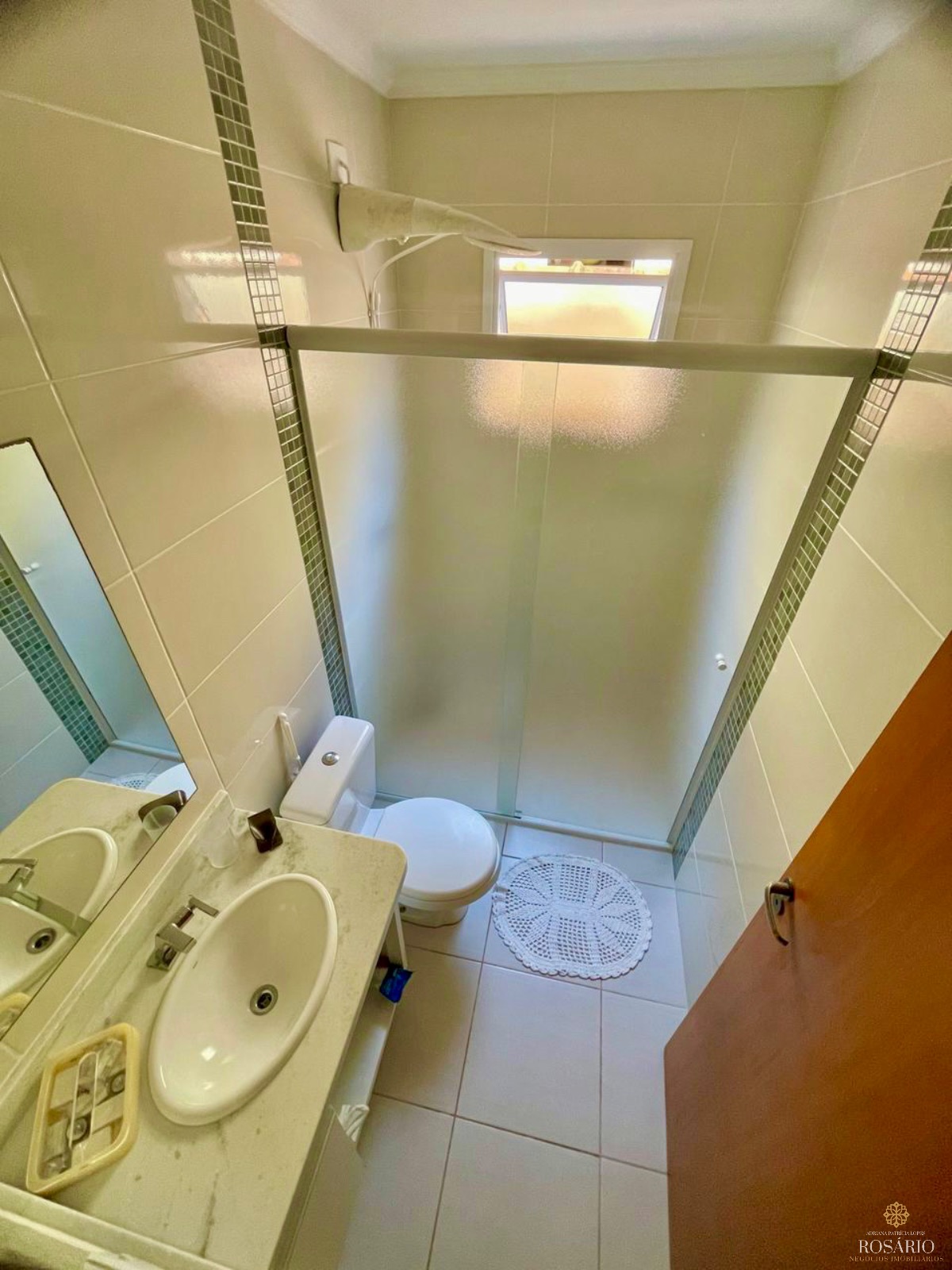 Casa com 04 suítes à venda nas toninhas
