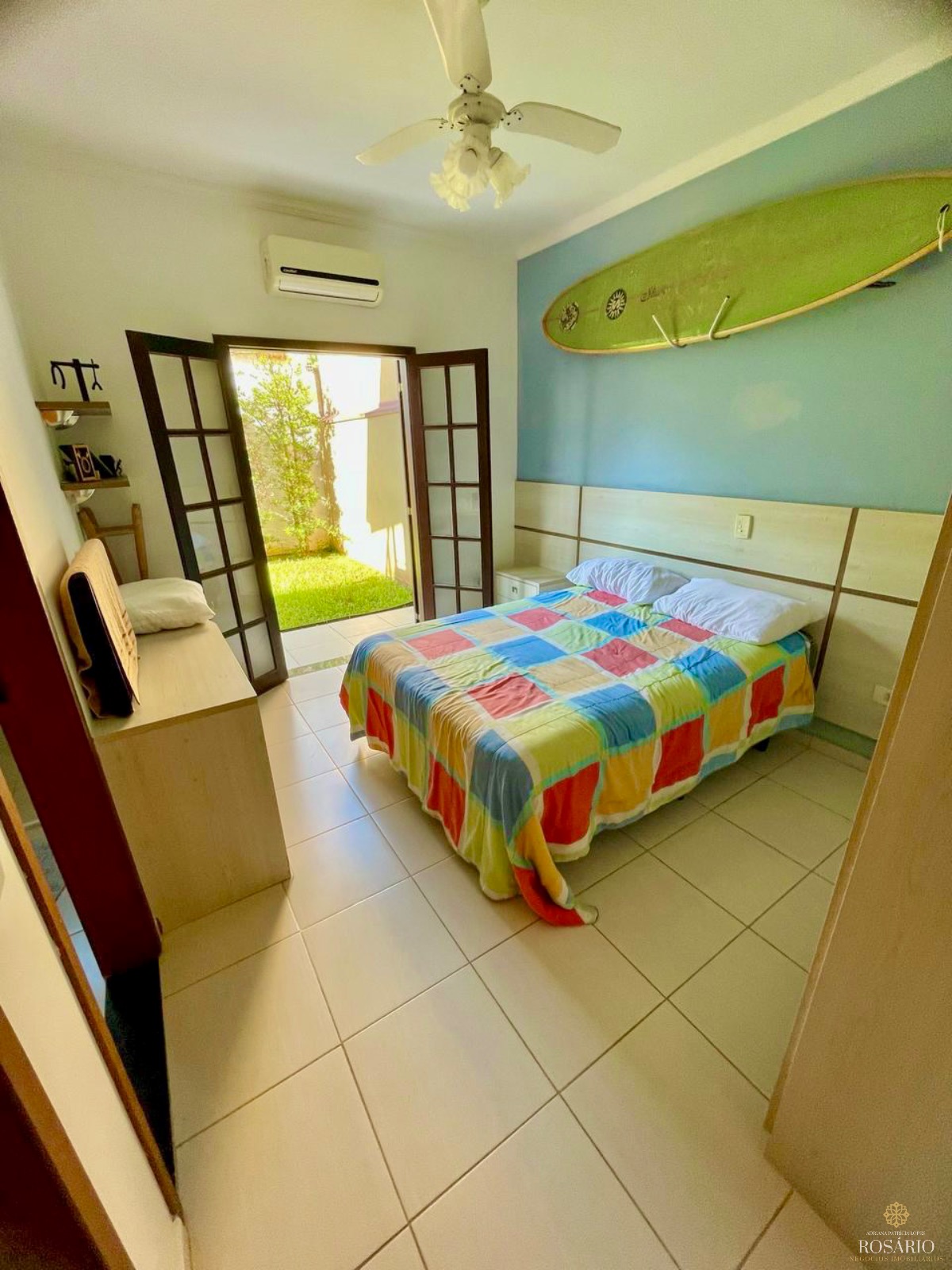 Casa com 04 suítes à venda nas toninhas