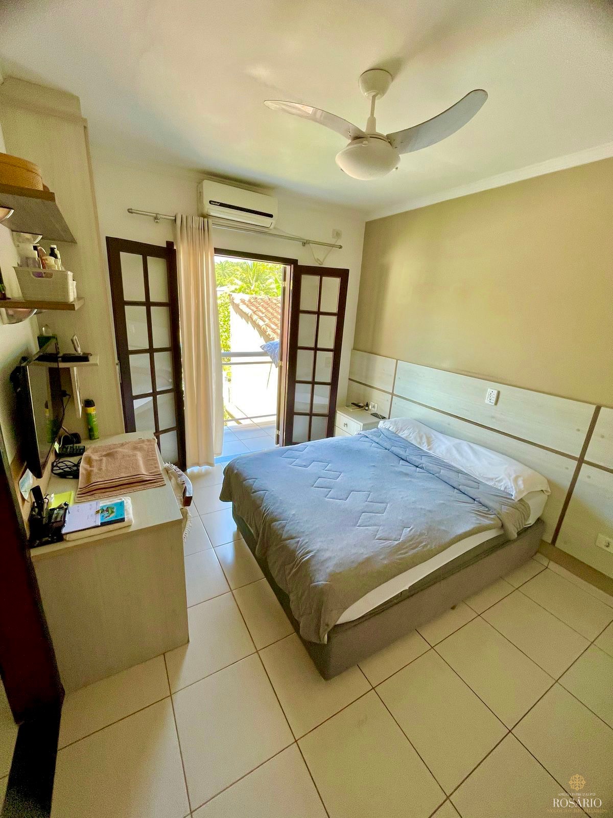 Casa com 04 suítes à venda nas toninhas