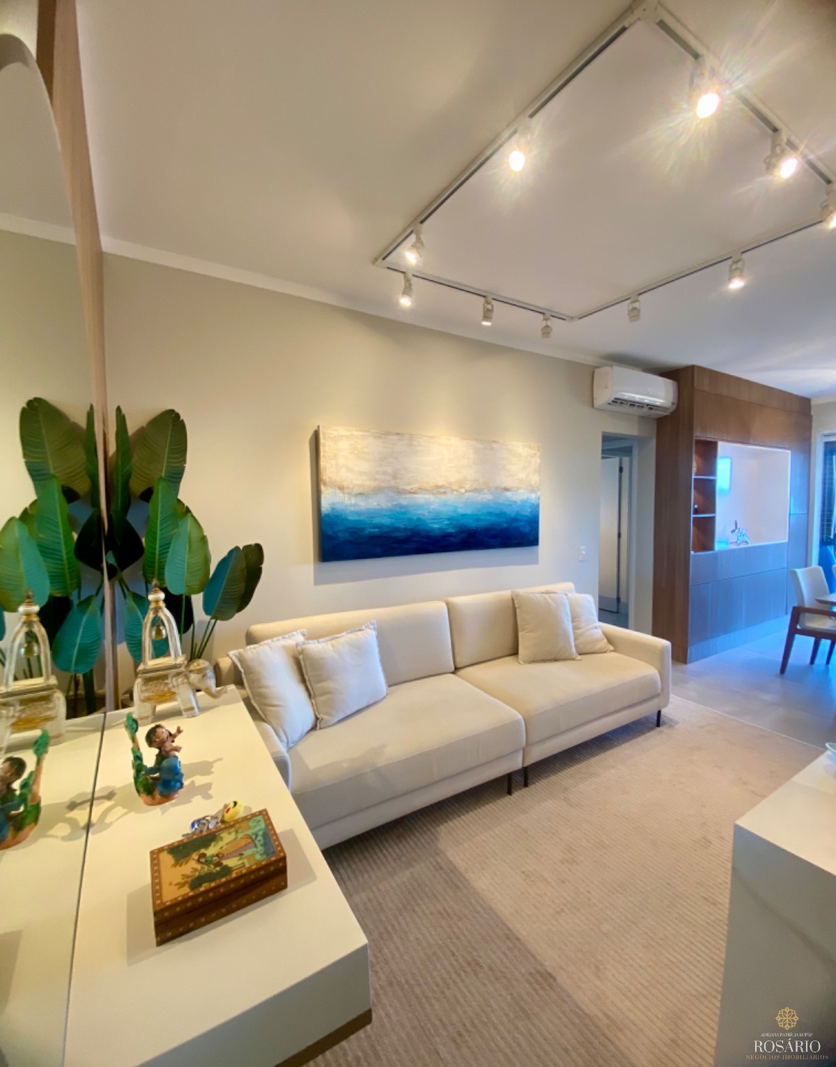 Apartamento 02 Dormitórios Decorado e Mobiliado à Venda No Itagua