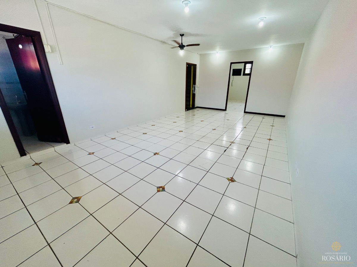 Sala comercial disponível para locação definitiva no centro 