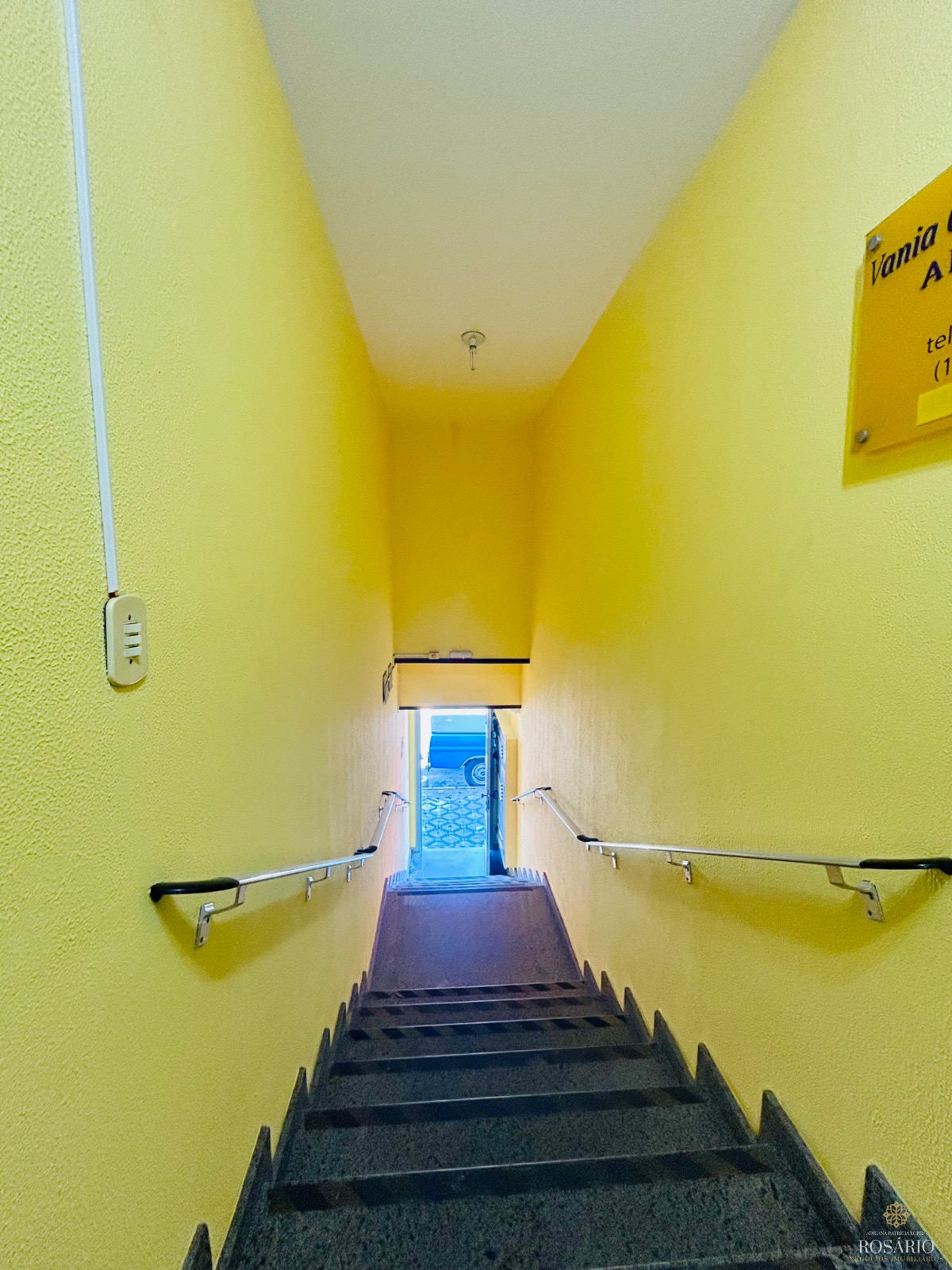 Sala comercial disponível para locação definitiva no centro 