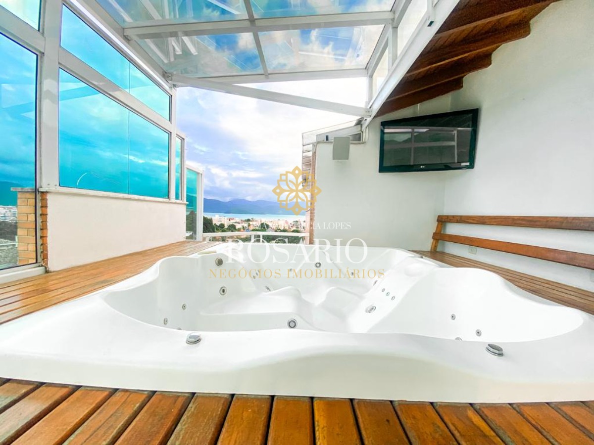 Cobertura com 4 dormitórios e vista para o mar à venda