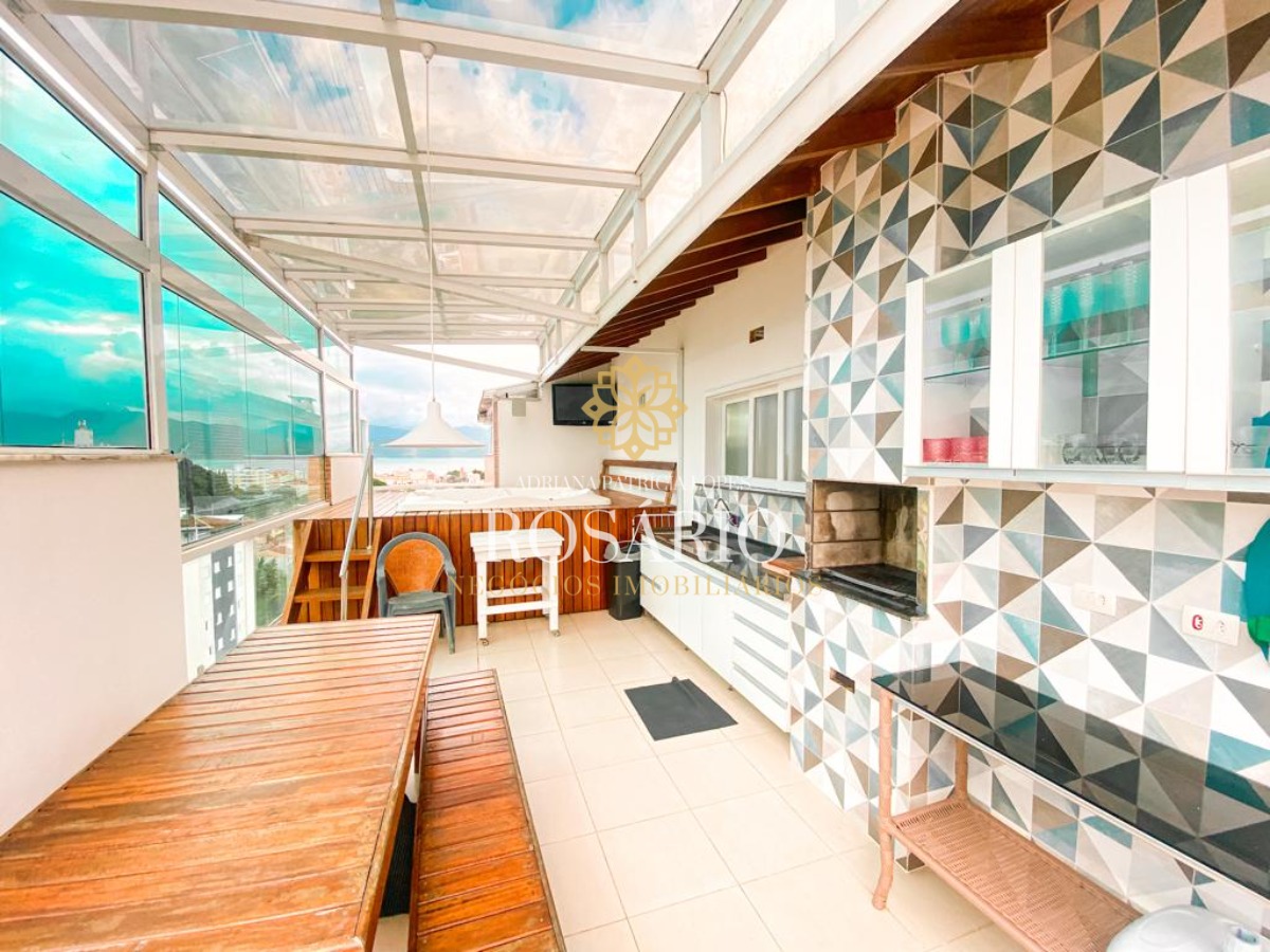 Cobertura com 4 dormitórios e vista para o mar à venda